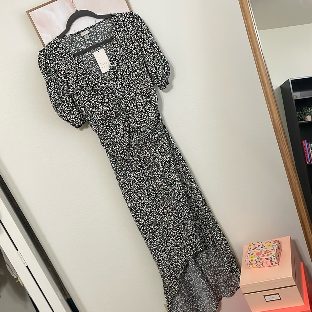 3/$15 🦋 a new day | Green Floral Dress Maxi Fall